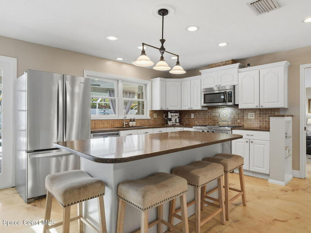 523 Peregrine Drive, Indialantic, FL 32903