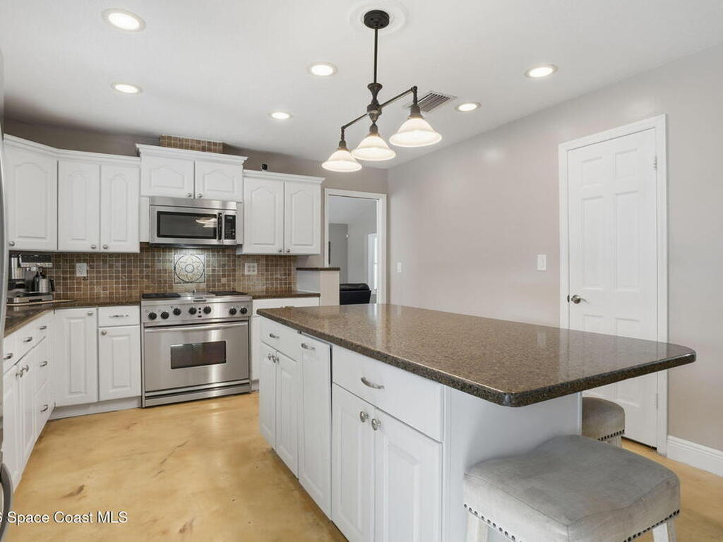 523 Peregrine Drive, Indialantic, FL 32903