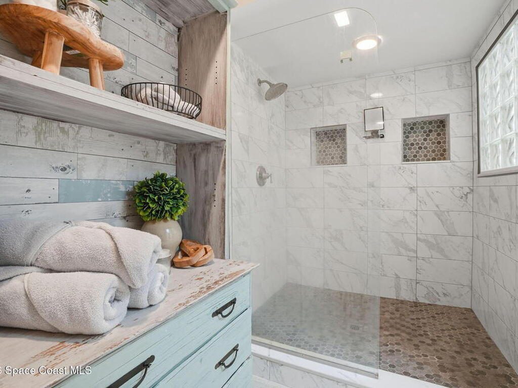 523 Peregrine Drive, Indialantic, FL 32903