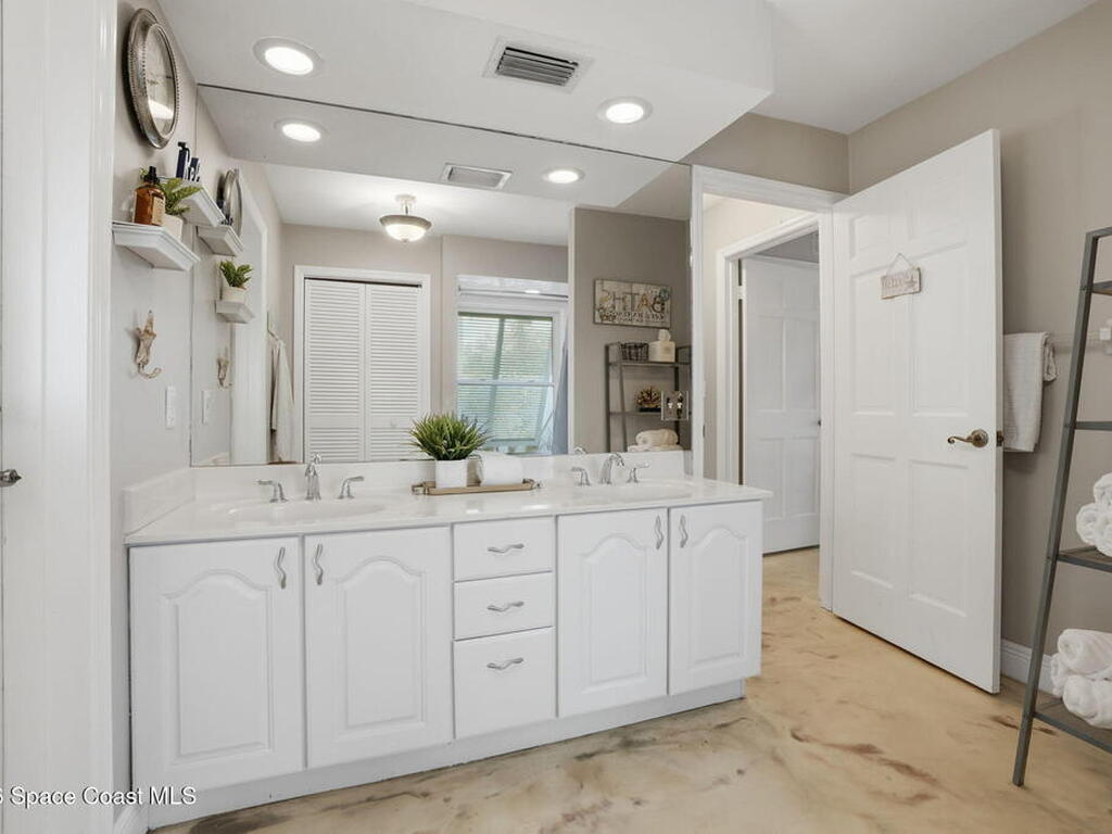 523 Peregrine Drive, Indialantic, FL 32903