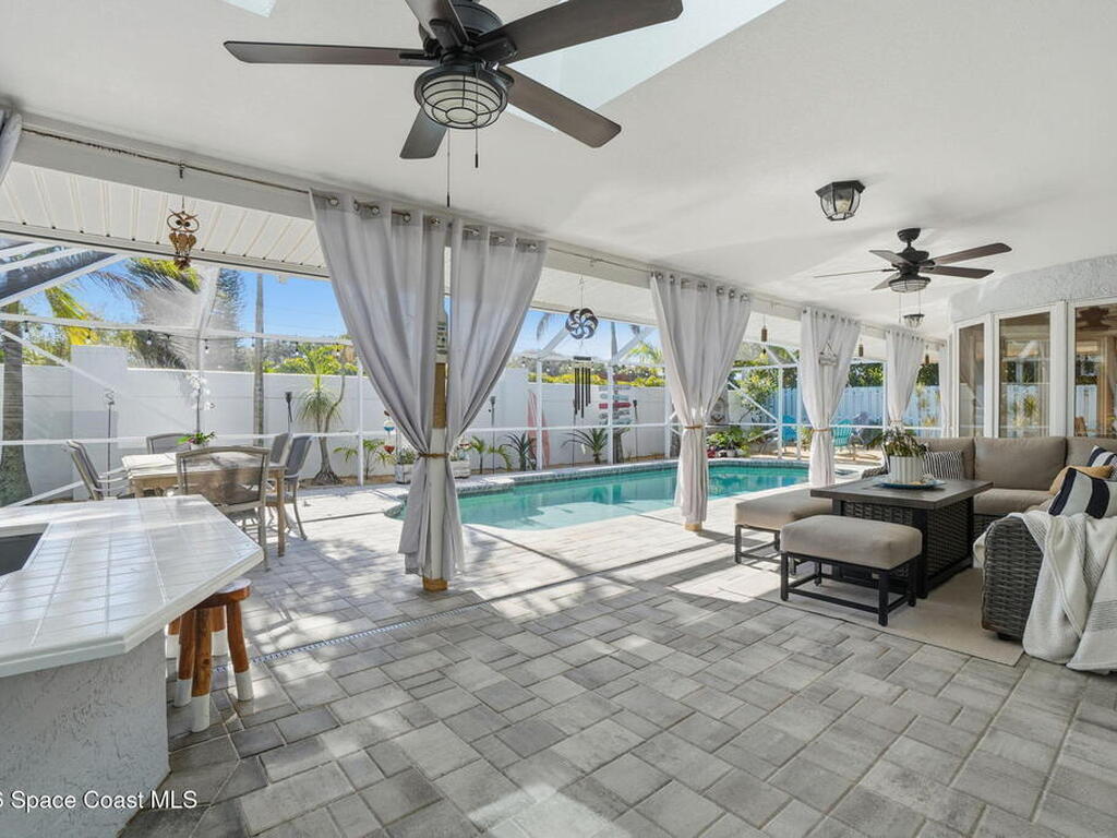 523 Peregrine Drive, Indialantic, FL 32903