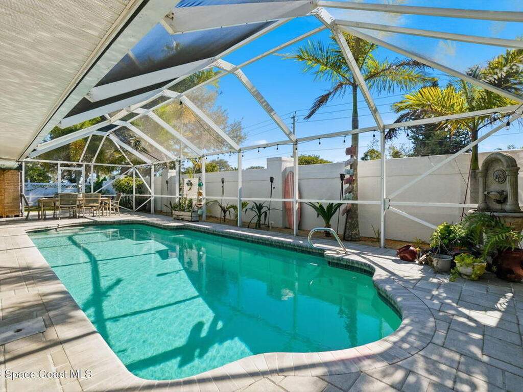 523 Peregrine Drive, Indialantic, FL 32903