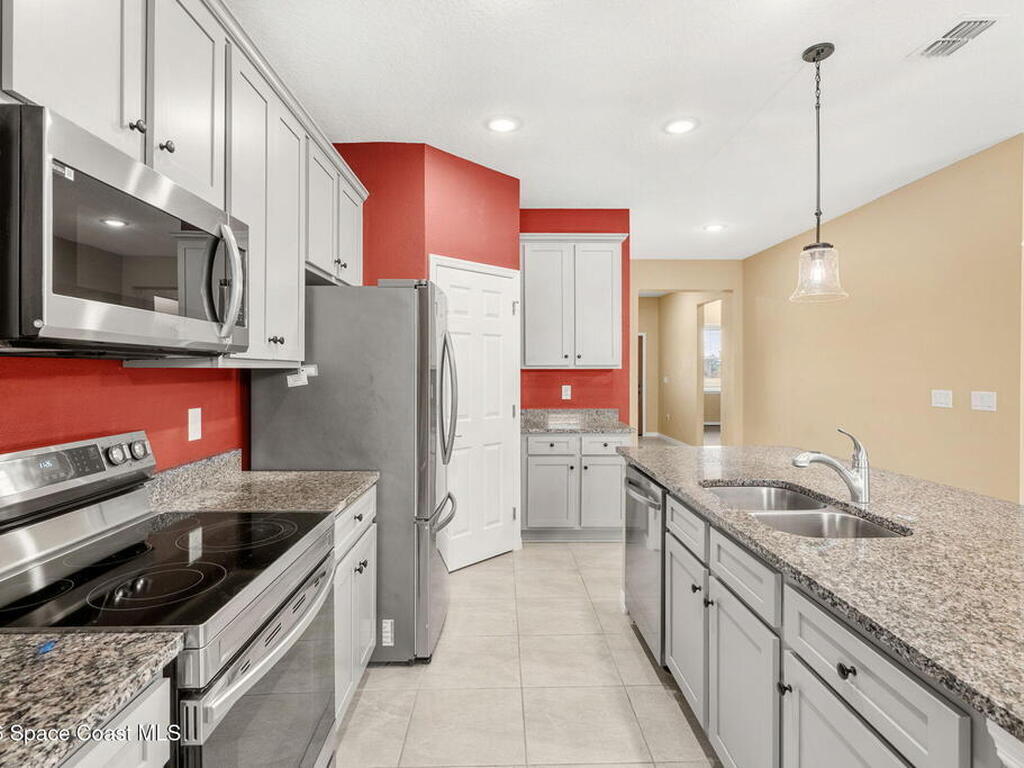 184 Compass Place, Titusville, FL 32796