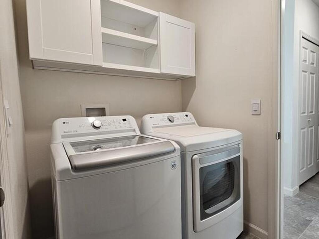 653 Old Country Road, Palm Bay, FL 32909