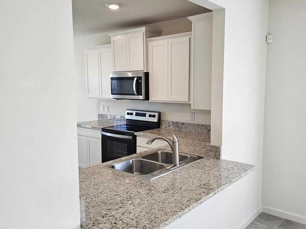 653 Old Country Road, Palm Bay, FL 32909