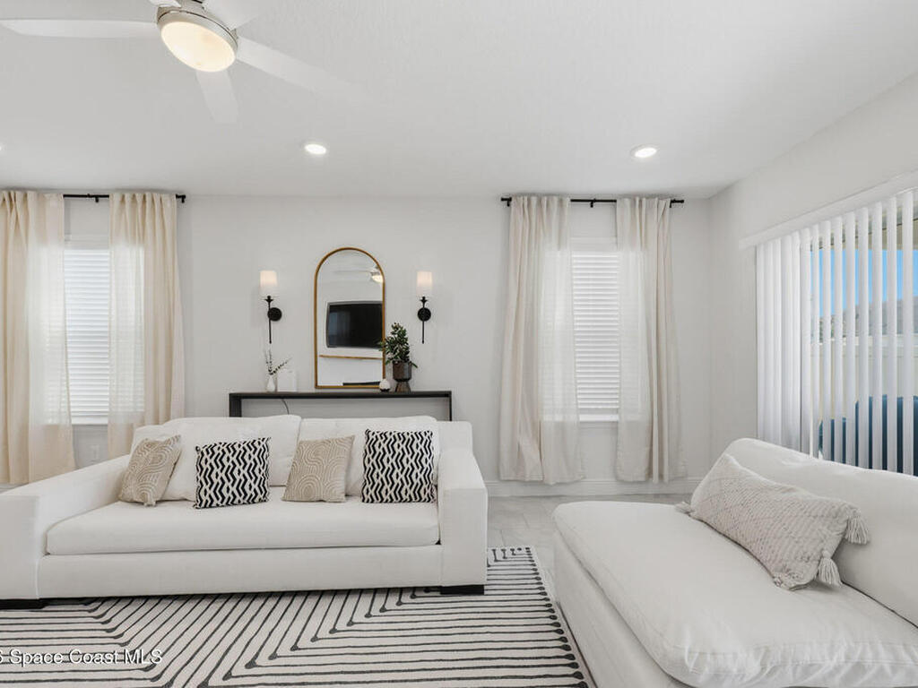 1018 Grantham Lane, Palm Bay, FL 32909