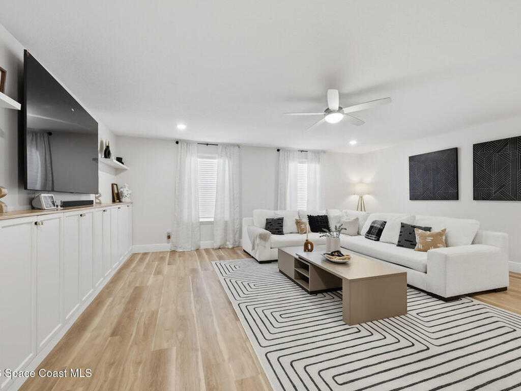 1018 Grantham Lane, Palm Bay, FL 32909