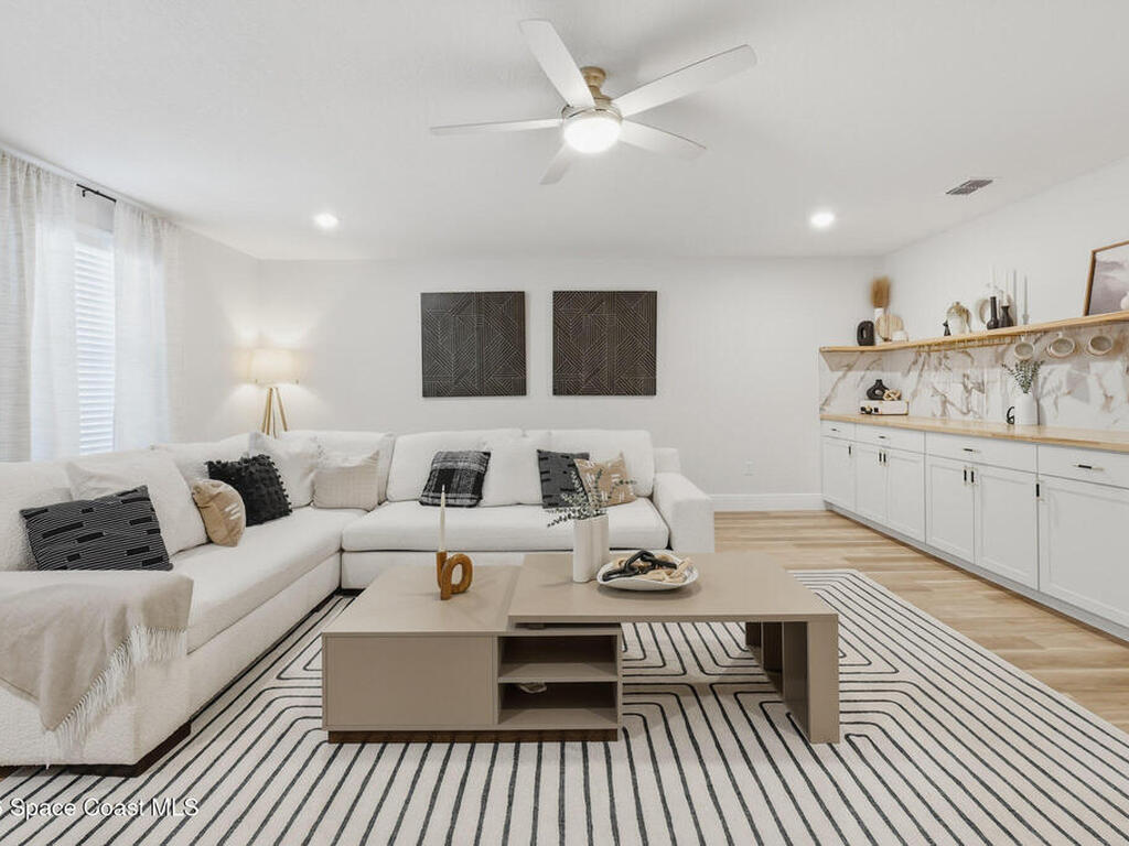 1018 Grantham Lane, Palm Bay, FL 32909