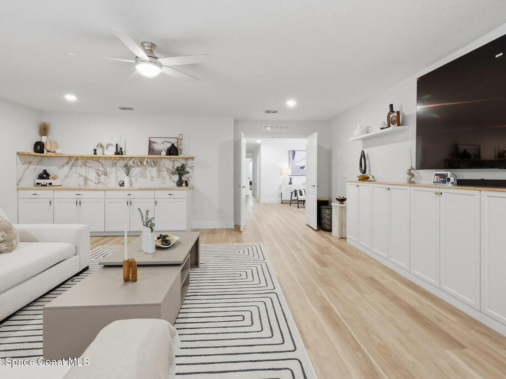 1018 Grantham Lane, Palm Bay, FL 32909