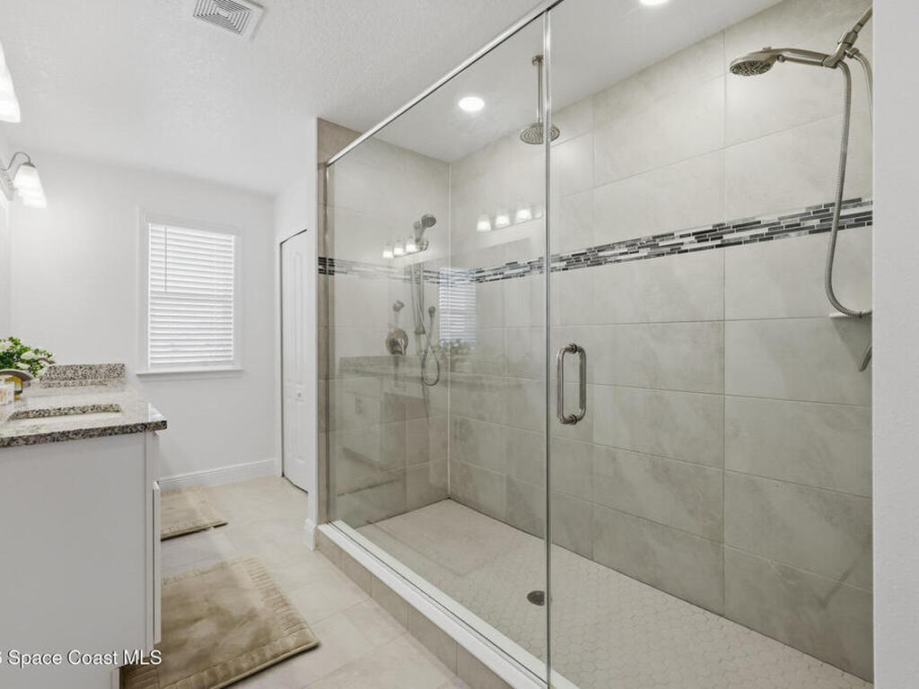 1018 Grantham Lane, Palm Bay, FL 32909