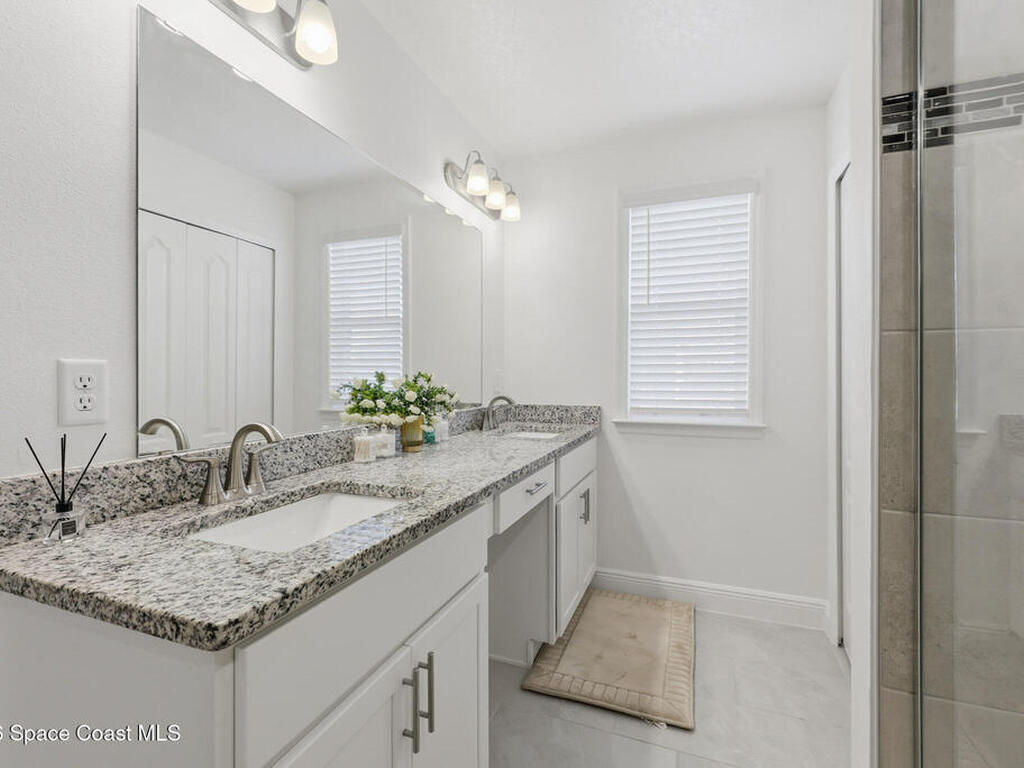 1018 Grantham Lane, Palm Bay, FL 32909