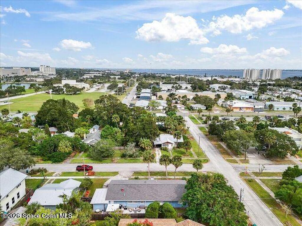 637 E Lincoln Avenue, Melbourne, FL 32901