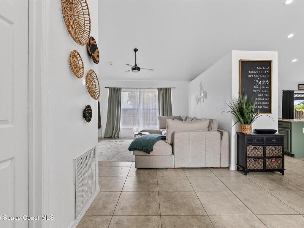 926 Jamestown Drive, Rockledge, FL 32955