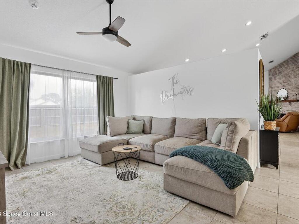 926 Jamestown Drive, Rockledge, FL 32955