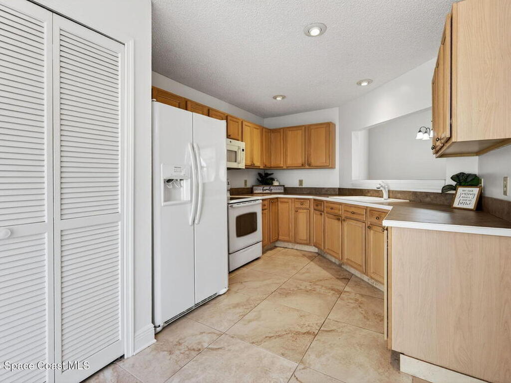 737 Green Valley Lane, Melbourne, FL 32940