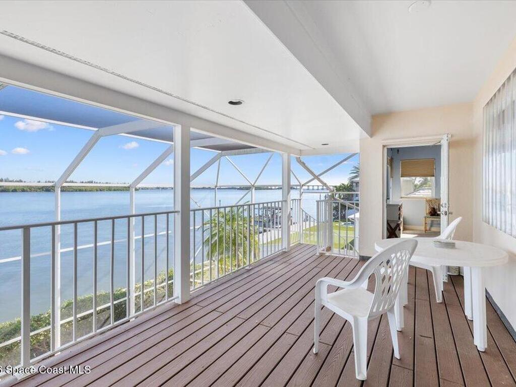 2 Sea Horse Lane, Vero Beach, FL 32960