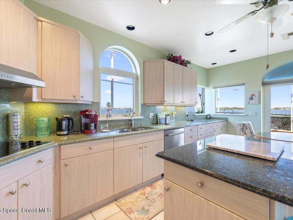 2 Sea Horse Lane, Vero Beach, FL 32960