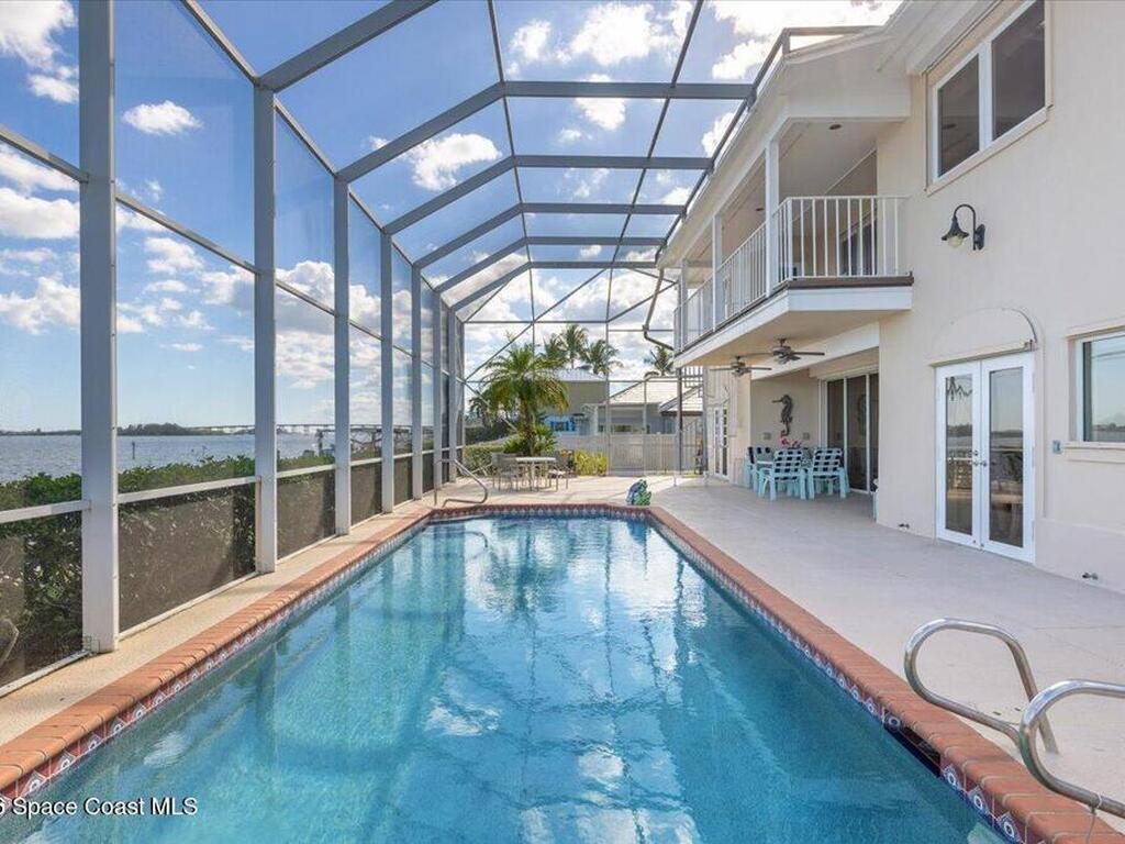 2 Sea Horse Lane, Vero Beach, FL 32960