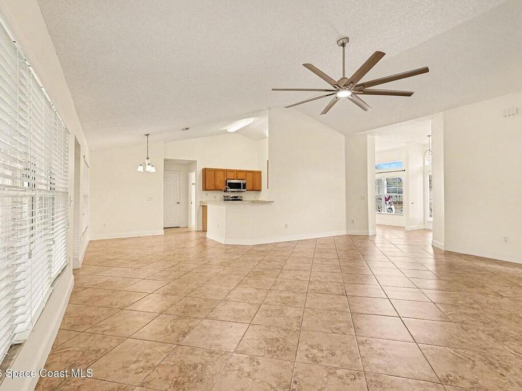 2098 Jupiter Boulevard, Palm Bay, FL 32908