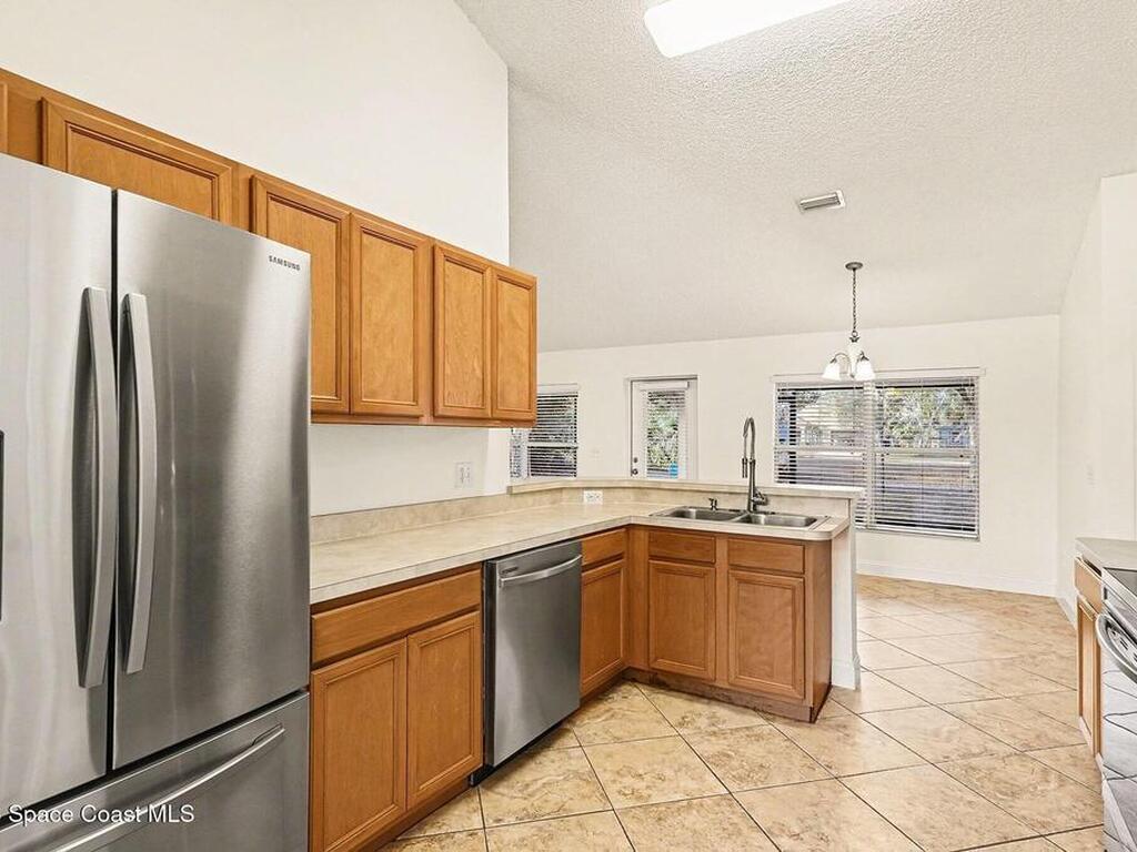 2098 Jupiter Boulevard, Palm Bay, FL 32908