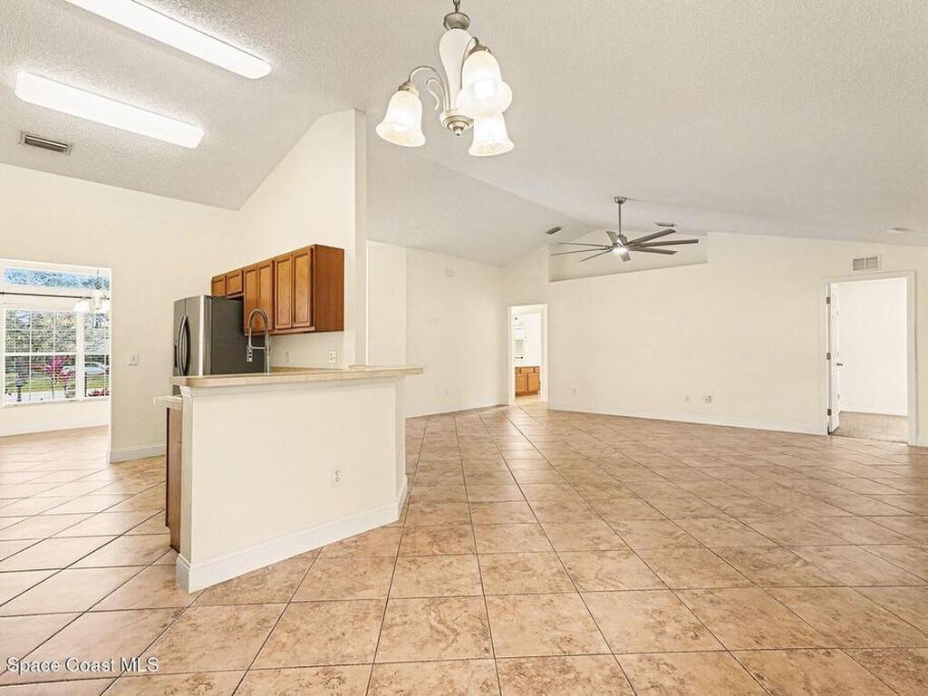 2098 Jupiter Boulevard, Palm Bay, FL 32908