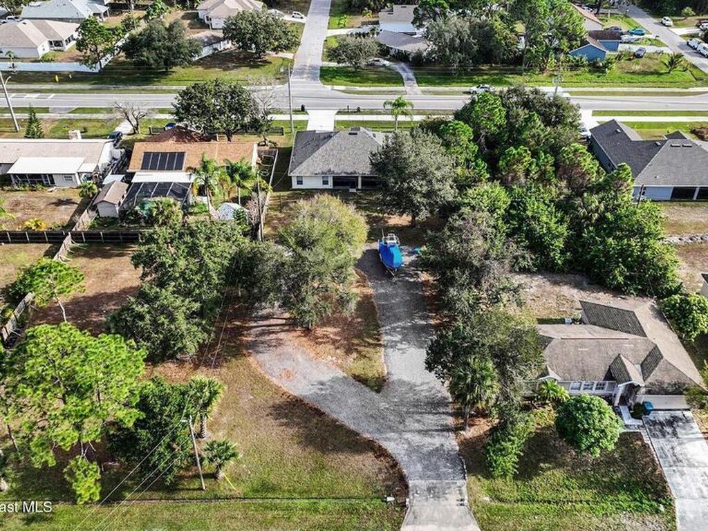 2098 Jupiter Boulevard, Palm Bay, FL 32908