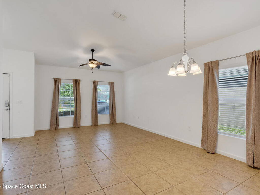 107 Carlisle Way, Sebastian, FL 32958