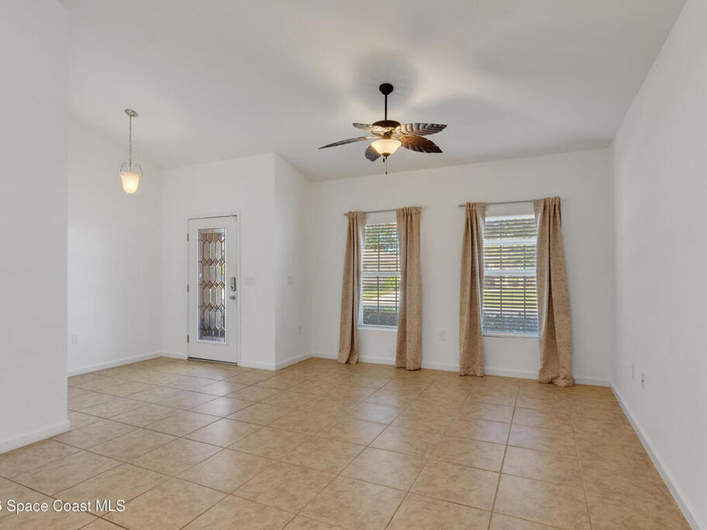 107 Carlisle Way, Sebastian, FL 32958