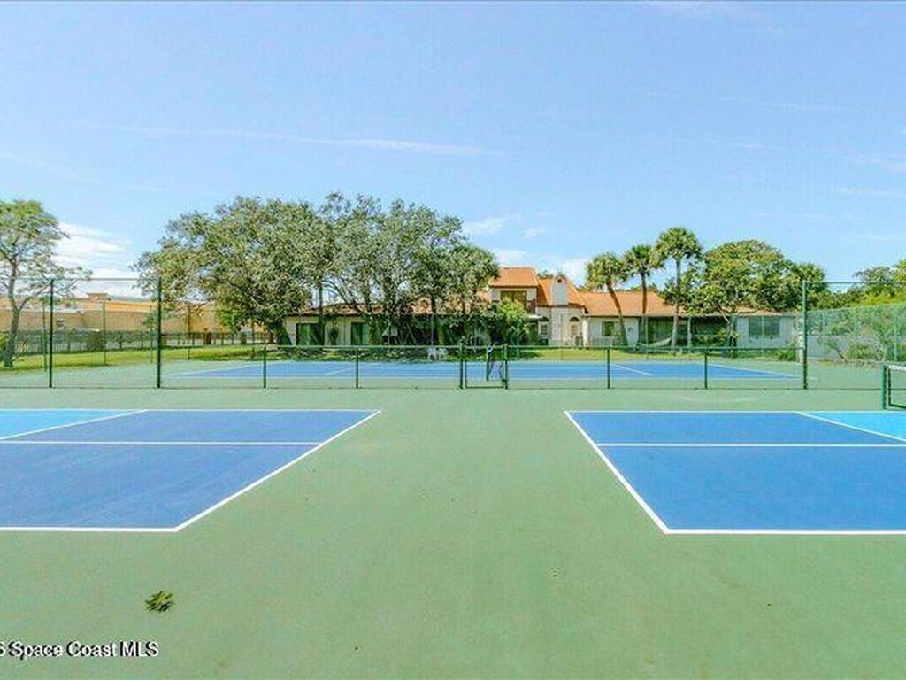 2305 Parkside Place, Indian Harbour Beach, FL 32937