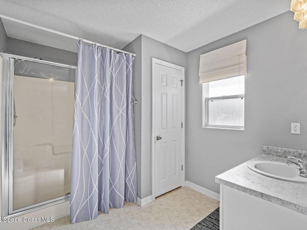 400 Helicon Avenue, Palm Bay, FL 32907