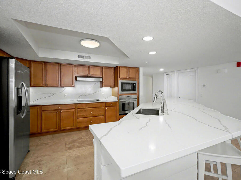 121 Lancha Circle, Satellite Beach, FL 32937