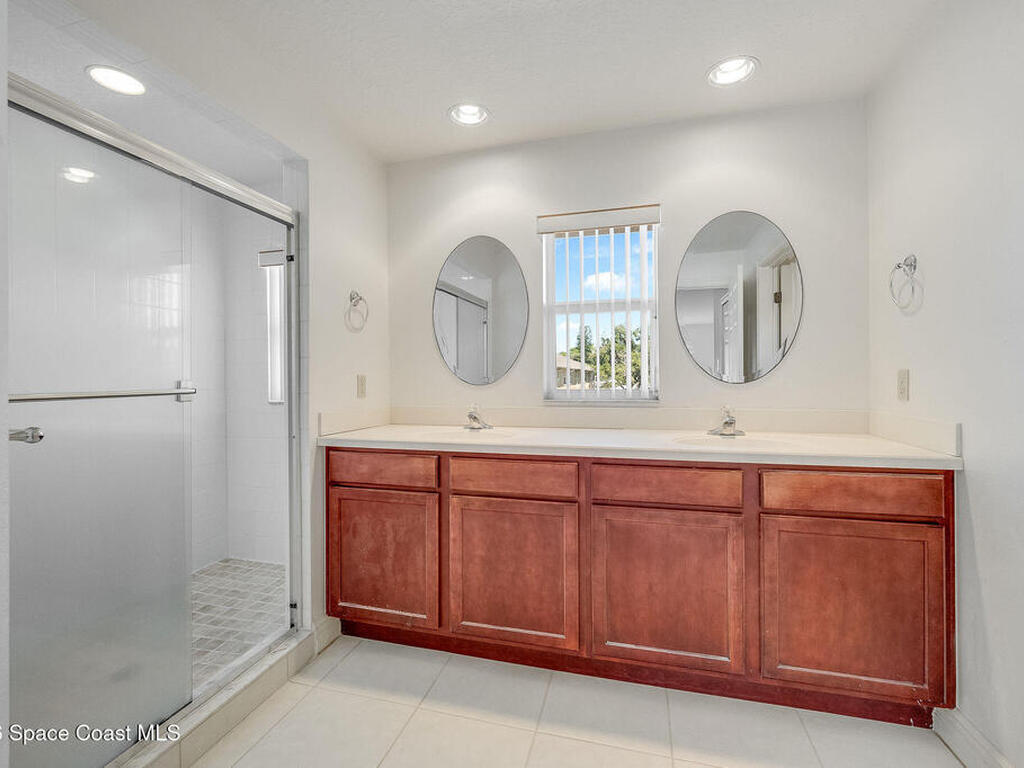 624 Cedar Side Circle, Palm Bay, FL 32905