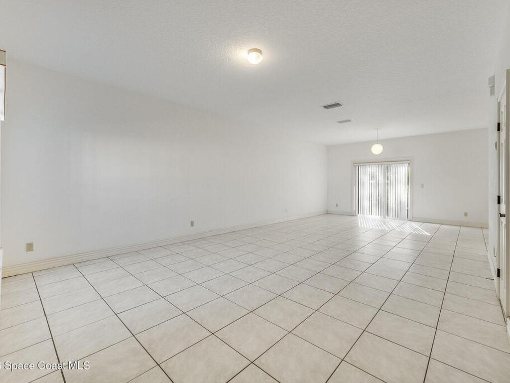 624 Cedar Side Circle, Palm Bay, FL 32905