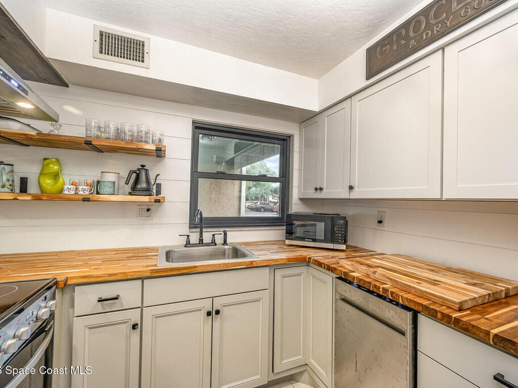 1225 N Wickham Road, Melbourne, FL 32935