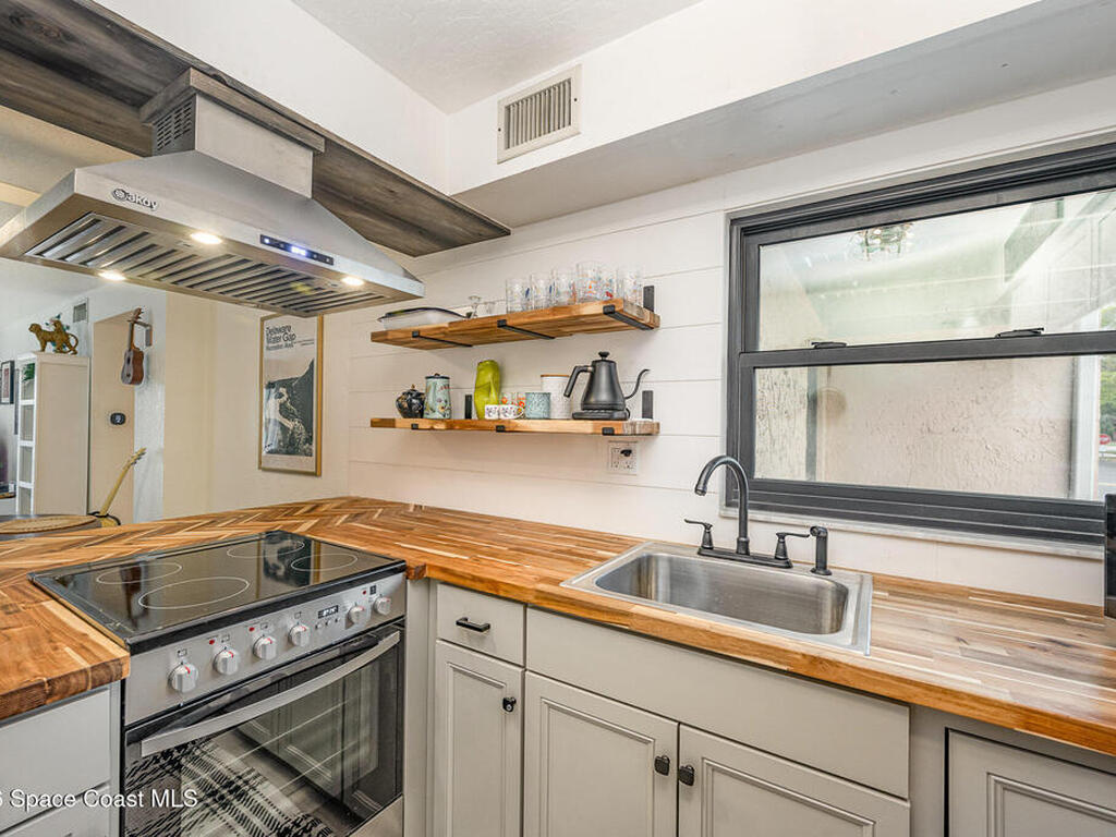 1225 N Wickham Road, Melbourne, FL 32935