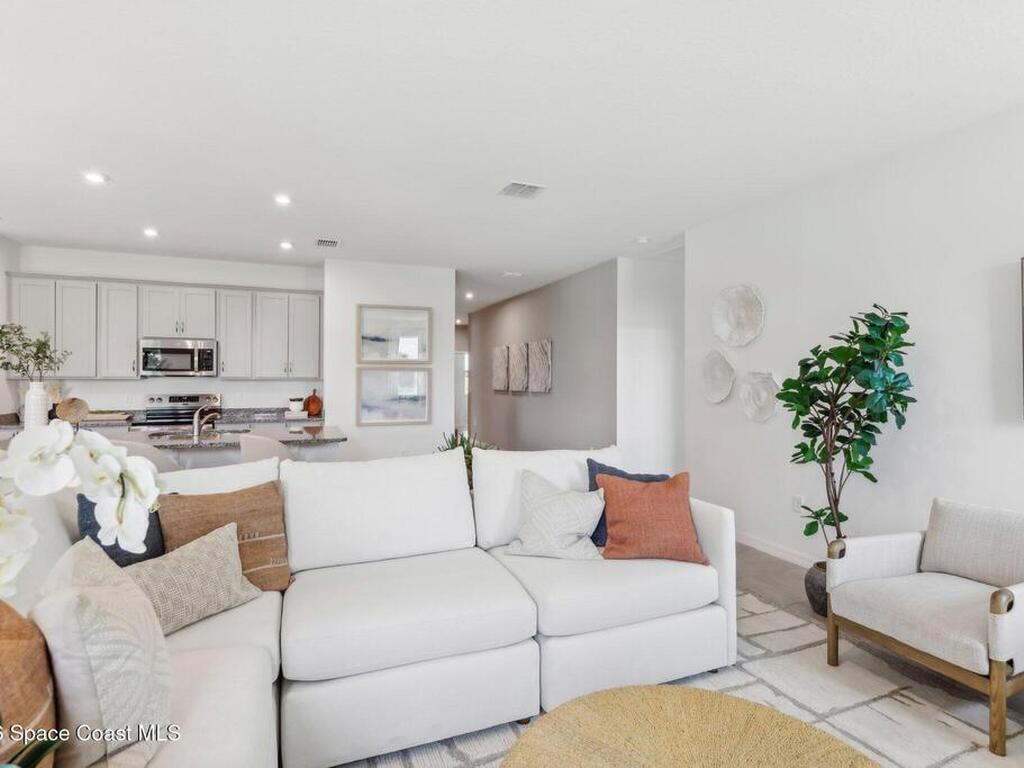 1015 Connolly Lane, Palm Bay, FL 32905