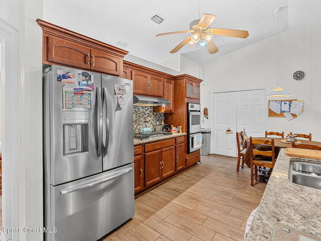 1543 Heartwellville Street, Palm Bay, FL 32907