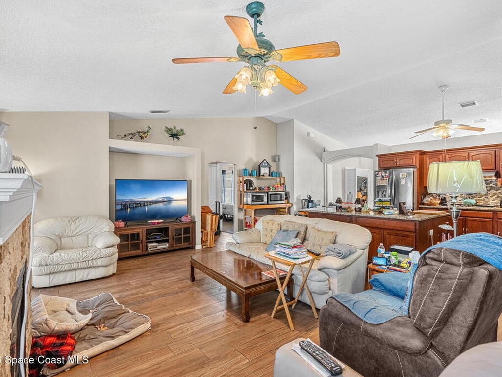 1543 Heartwellville Street, Palm Bay, FL 32907