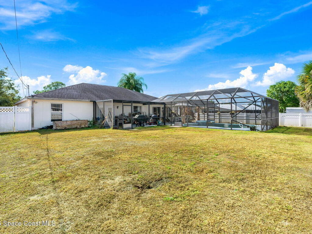 1543 Heartwellville Street, Palm Bay, FL 32907