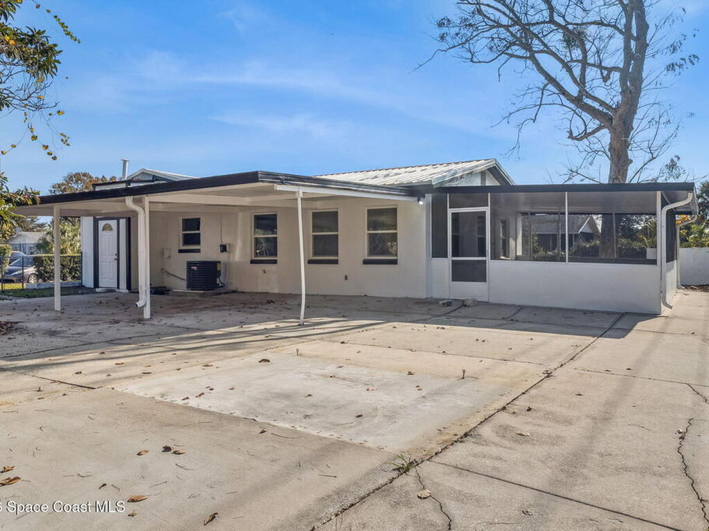 1070 N Libby Court, Daytona Beach, FL 32117