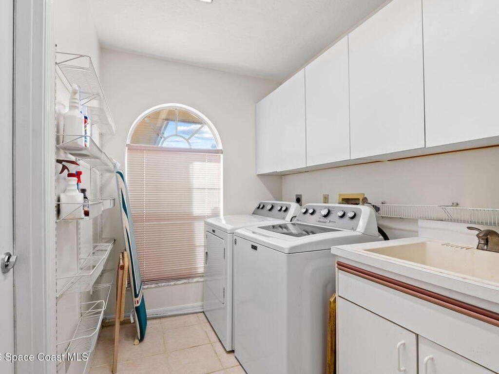 818 Spanish Wells Drive, Melbourne, FL 32940