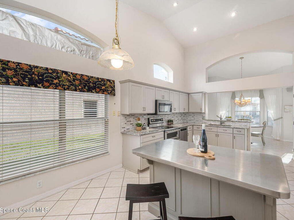 518 Renaissance Avenue, Melbourne, FL 32940