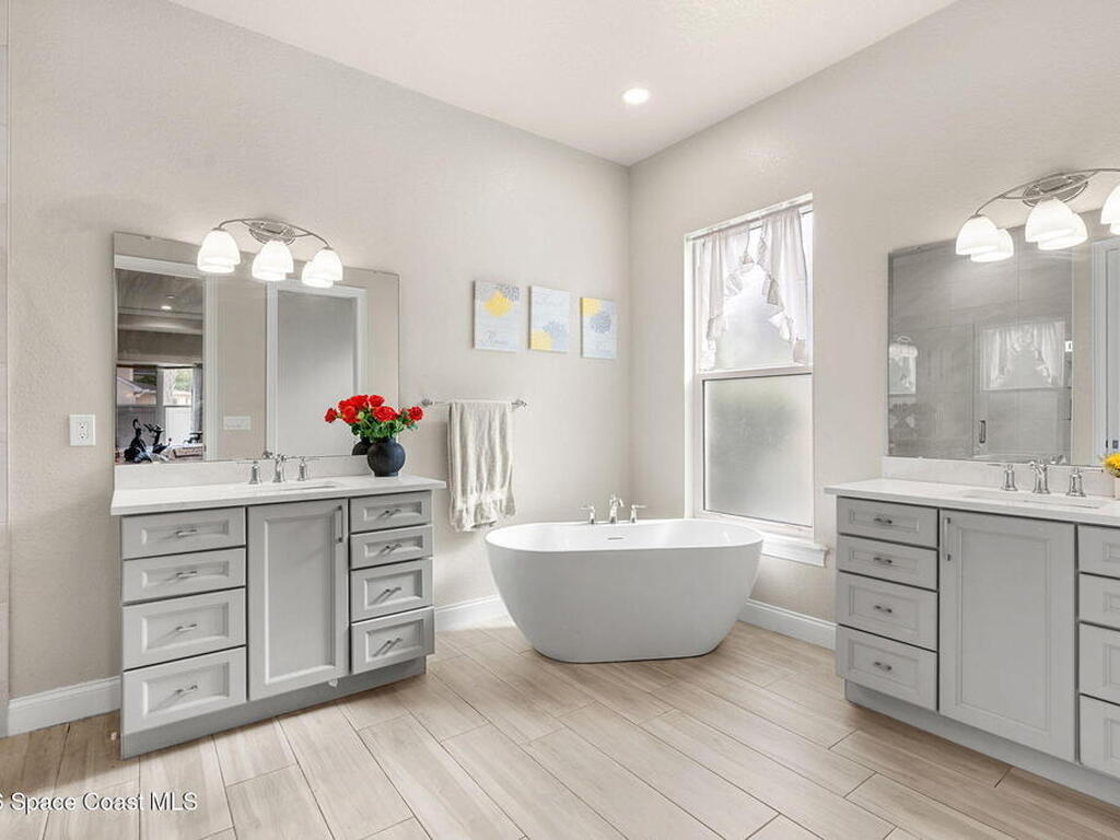 4065 Negal Circle, Melbourne, FL 32901