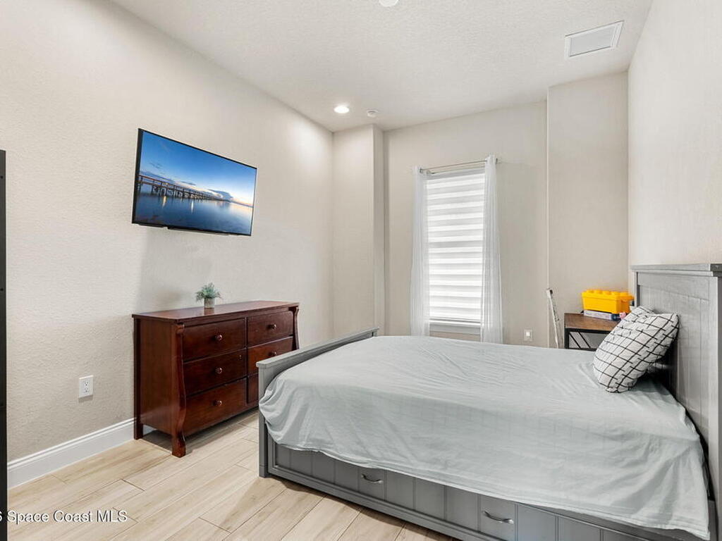 4065 Negal Circle, Melbourne, FL 32901