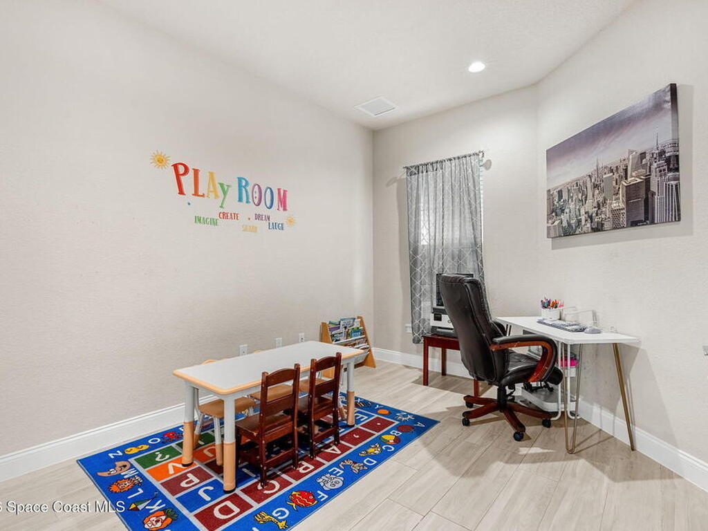 4065 Negal Circle, Melbourne, FL 32901