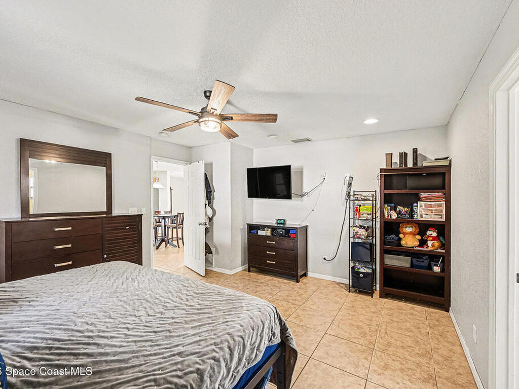 1584 Gardner Dr Drive, Melbourne, FL 32935