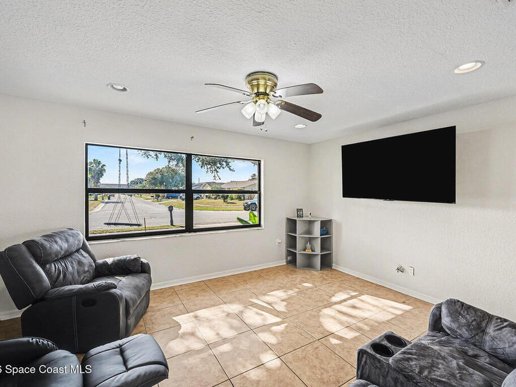 1584 Gardner Dr Drive, Melbourne, FL 32935