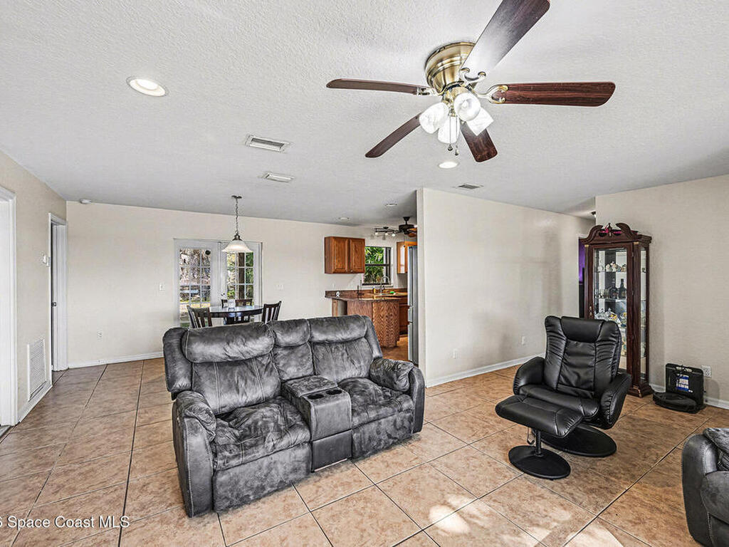 1584 Gardner Dr Drive, Melbourne, FL 32935