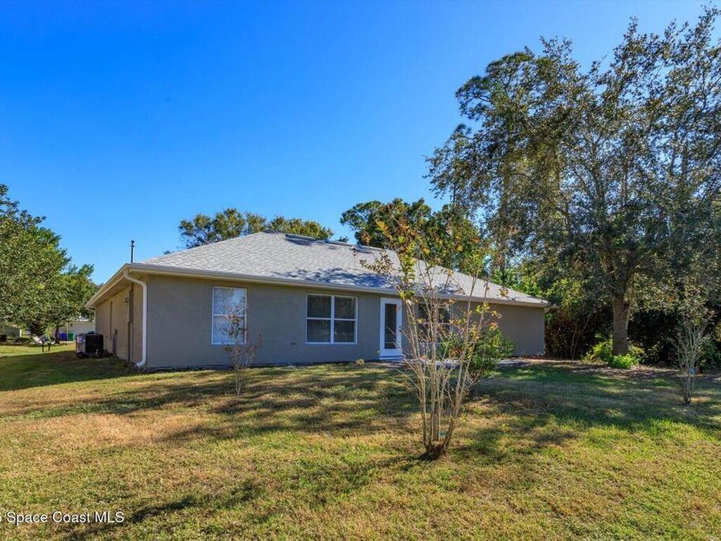 426 Ash Street, Sebastian, FL 32958