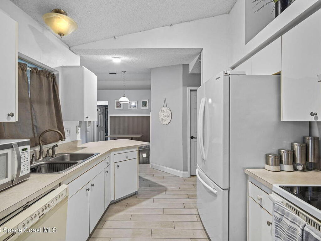 1212 Ashboro Circle, Palm Bay, FL 32909